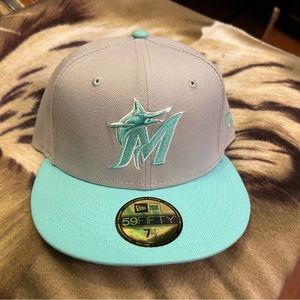 Miami Marlins New Era 59fifty 7 1/2 Burdeens Chicago Exclusive Two Tone